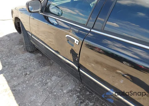 2008 Mercury Grand Marquis Ls z USA, uszkodzony, nr VIN 2MEFM75V68X627454